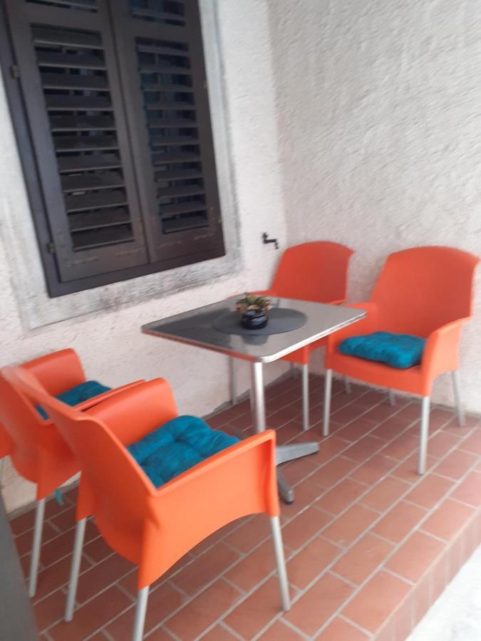 Apartman Zepina Pula Exteriör bild